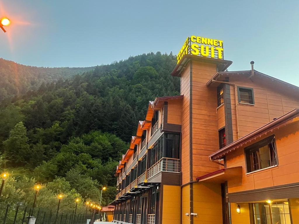 Cennet Suit Otel Узунгьол Екстериор снимка